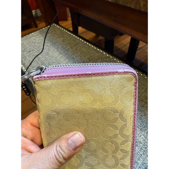 Coach Wallet - Picture 3 of 4